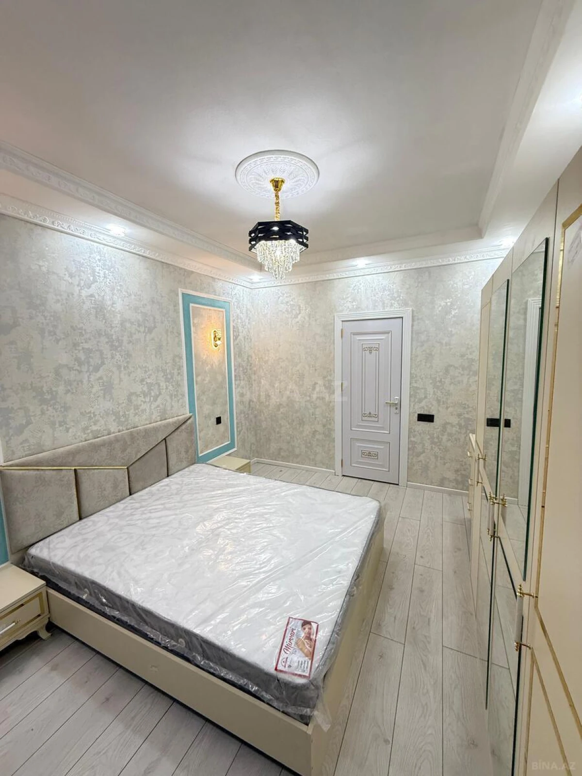 Satılır 2 otaqlı mənzil 65 m²