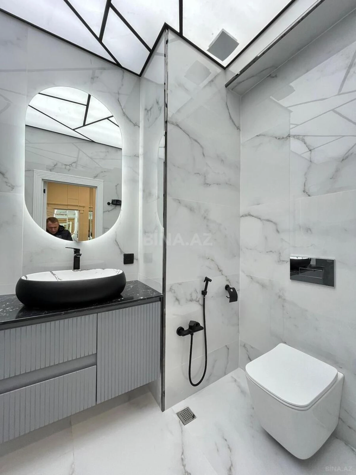 Satılır 2 otaqlı mənzil 66 m²