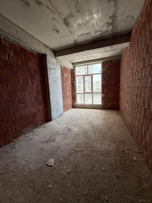 Satılır 3 otaqlı mənzil 112 m²