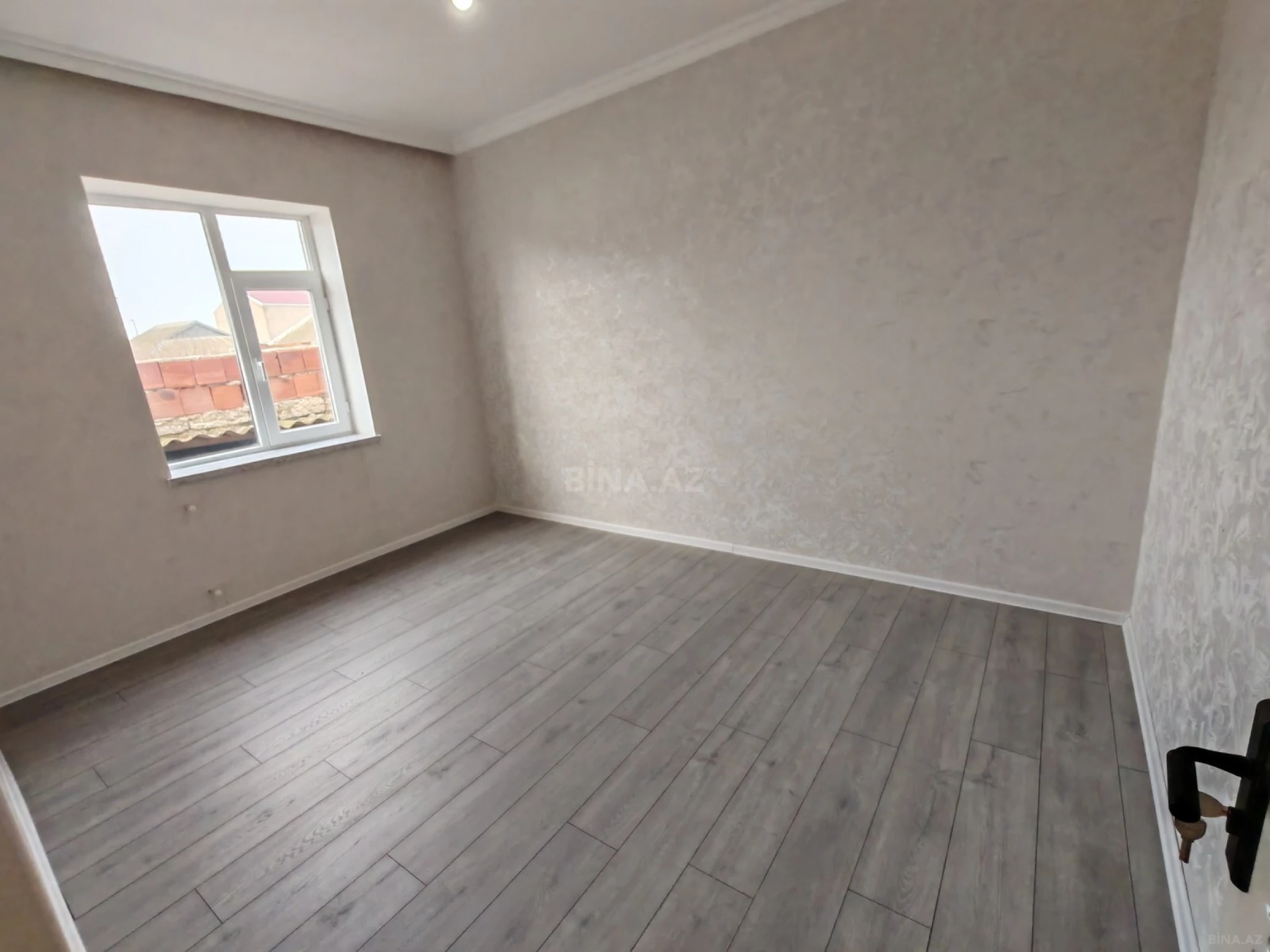 Satılır 4 otaqlı həyət evi 120 m²