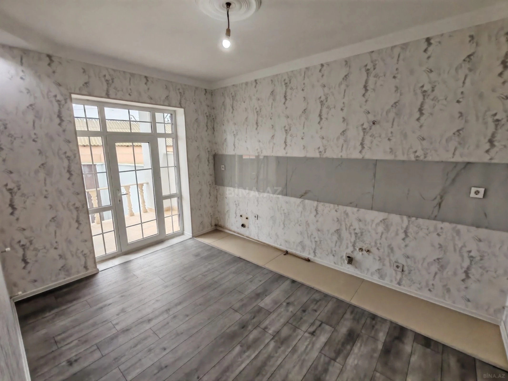 Satılır 4 otaqlı həyət evi 120 m²