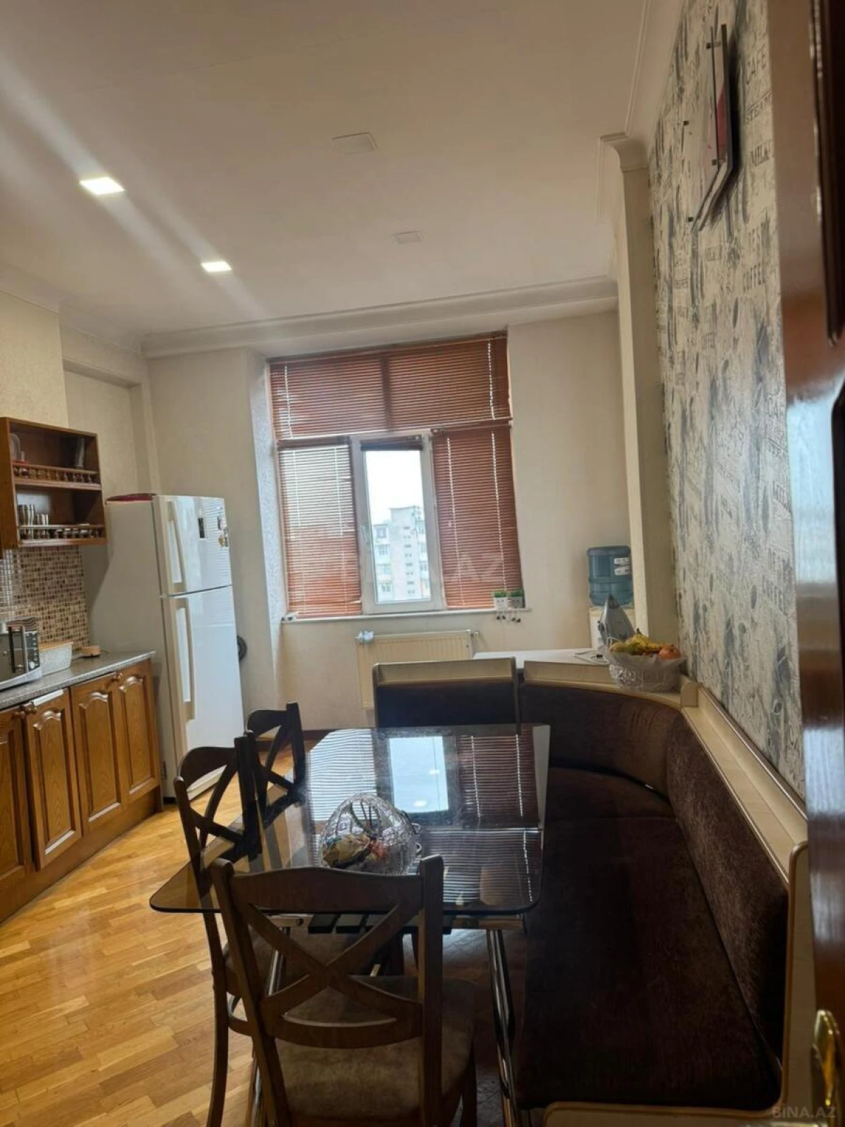 Satılır 2 otaqlı mənzil 88 m²