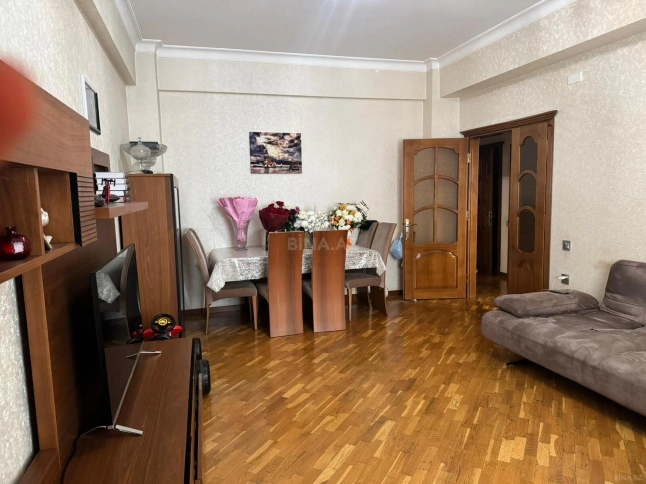 Satılır 2 otaqlı mənzil 88 m²