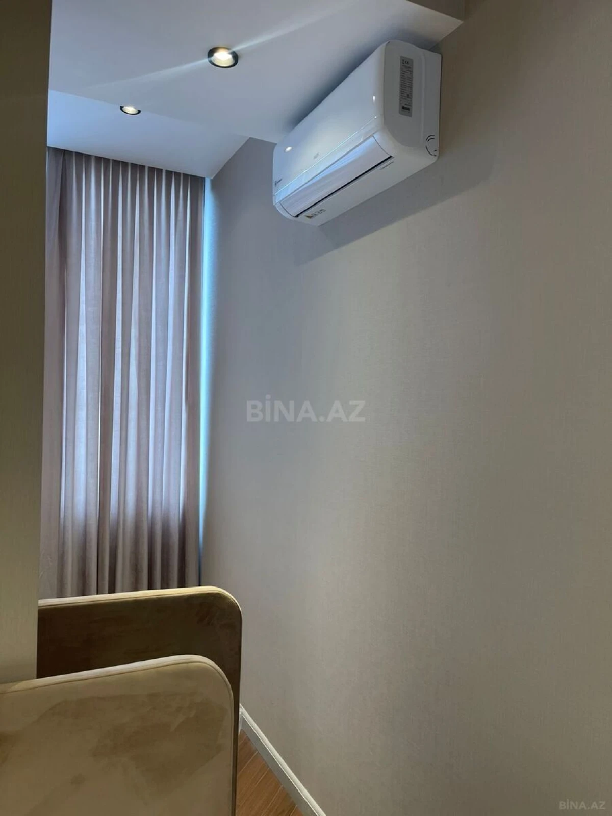 Kirayə verilir 3 otaqlı mənzil 100 m²