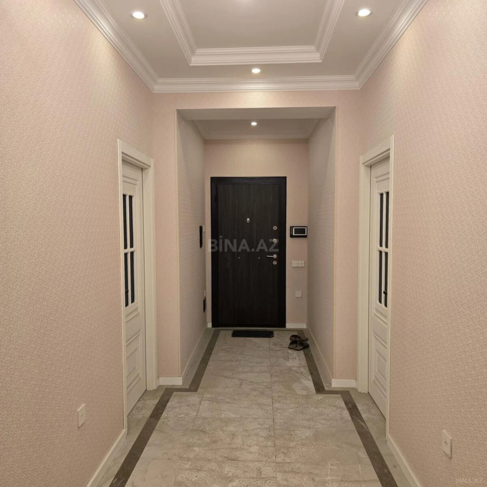 Satılır 3 otaqlı mənzil 96 m²