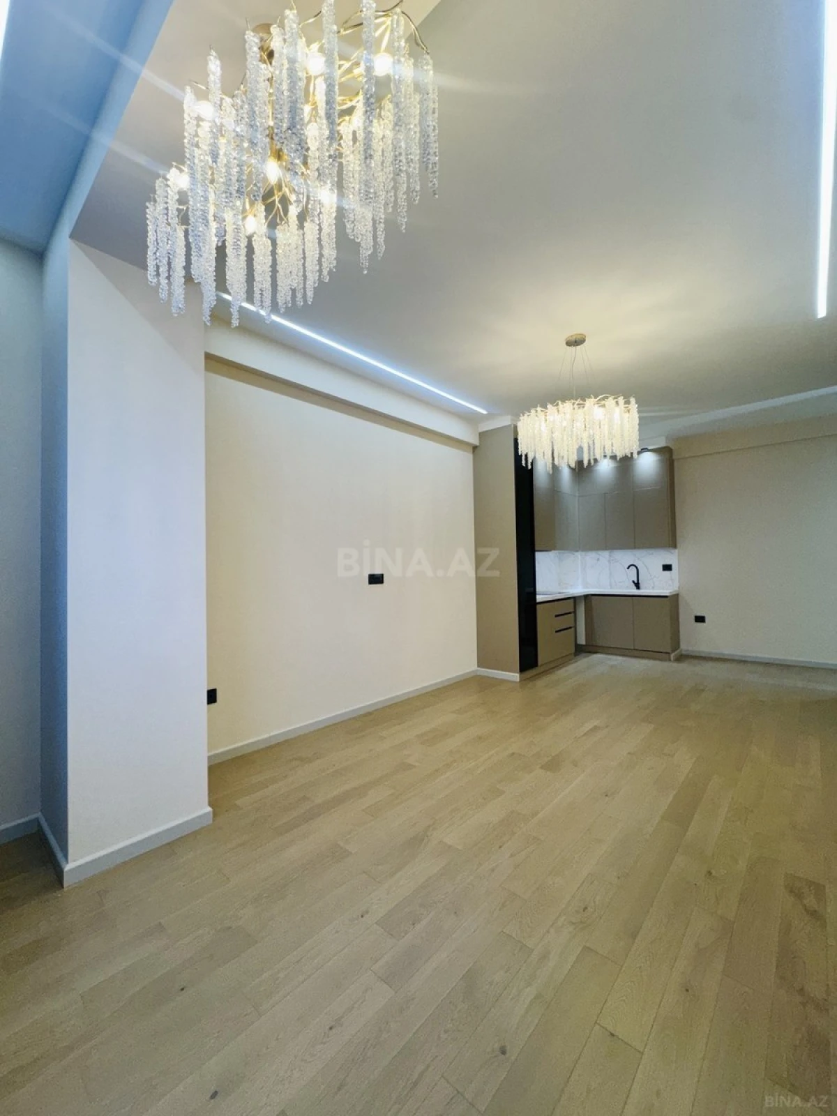Satılır 2 otaqlı mənzil 68 m²