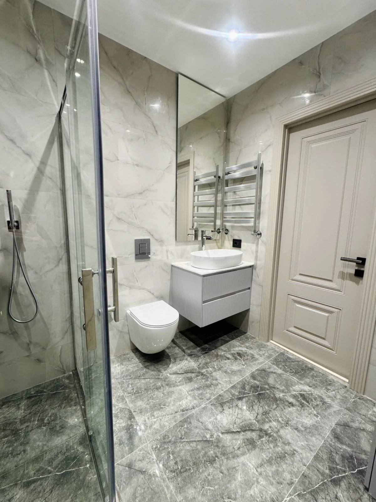 Satılır 2 otaqlı mənzil 68 m²