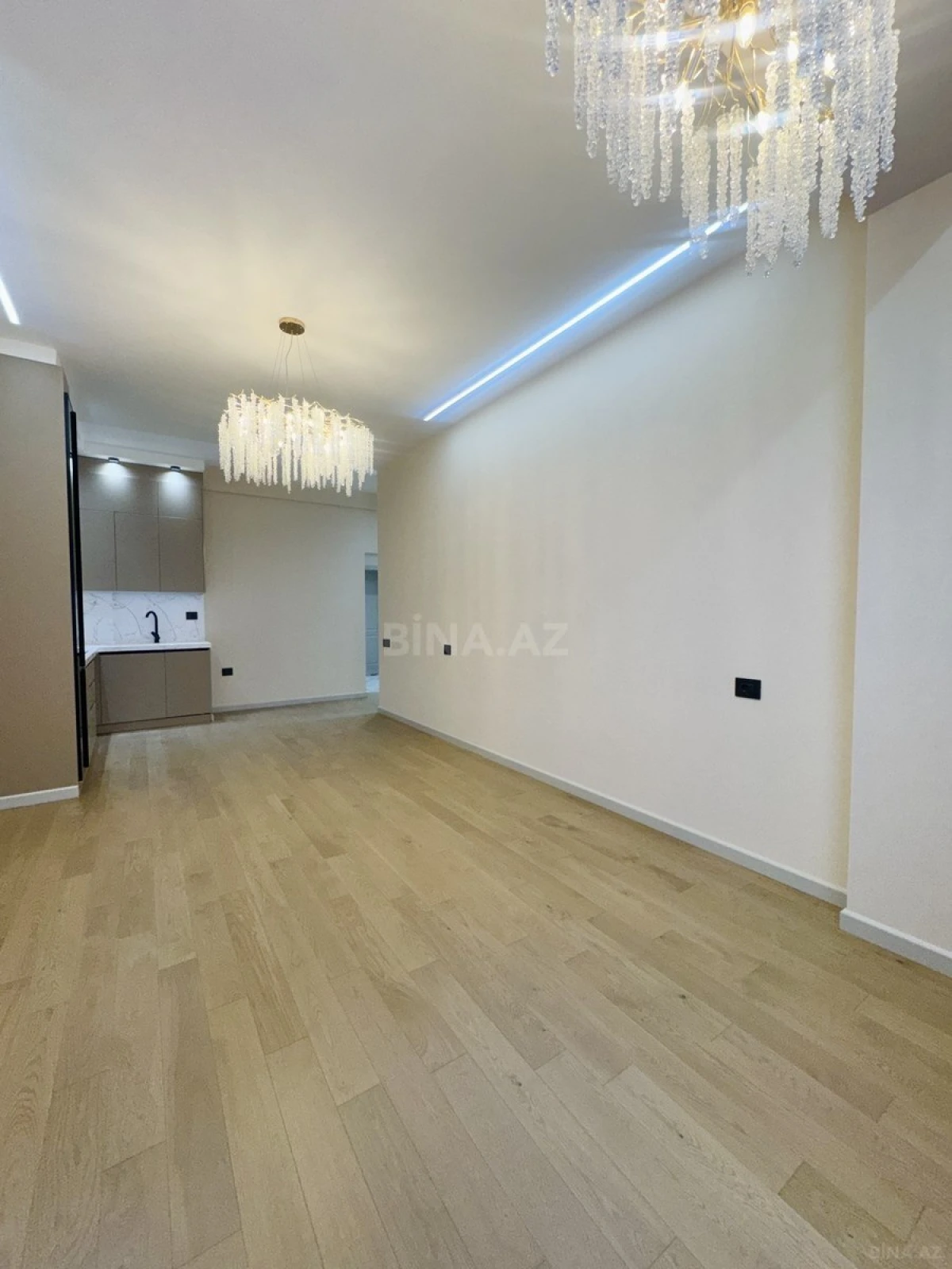 Satılır 2 otaqlı mənzil 68 m²
