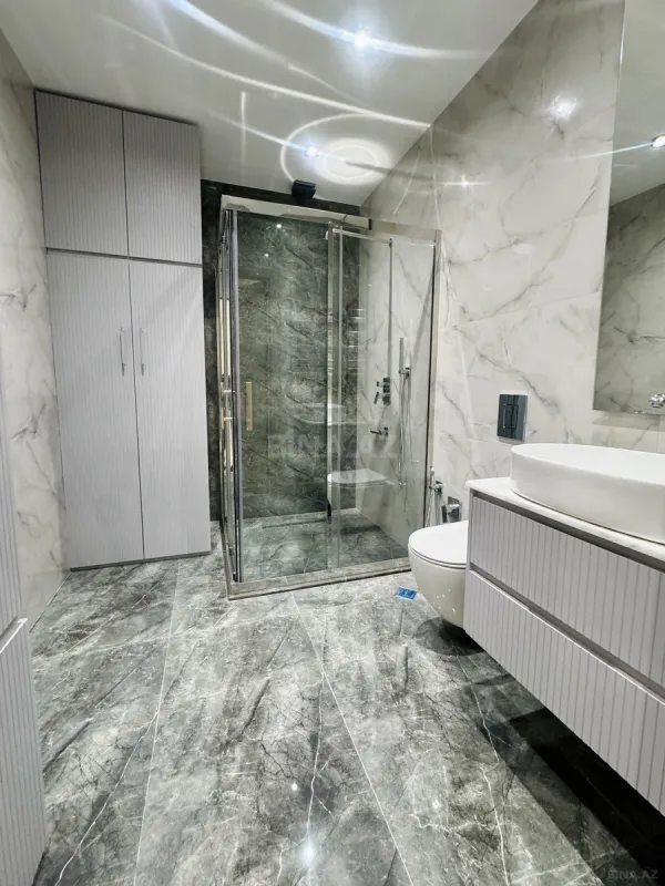 Satılır 2 otaqlı mənzil 68 m²