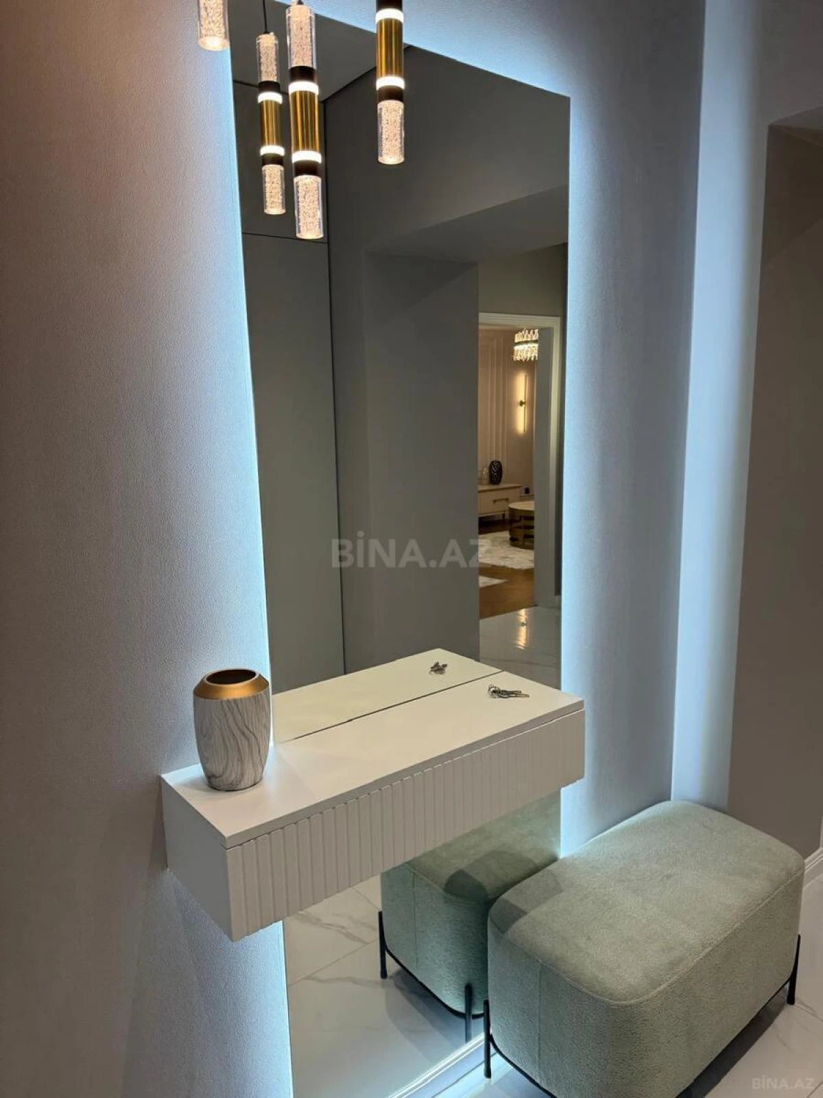 Satılır 3 otaqlı mənzil 110 m²