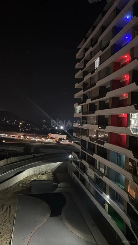 Satılır 2 otaqlı mənzil 73 m²