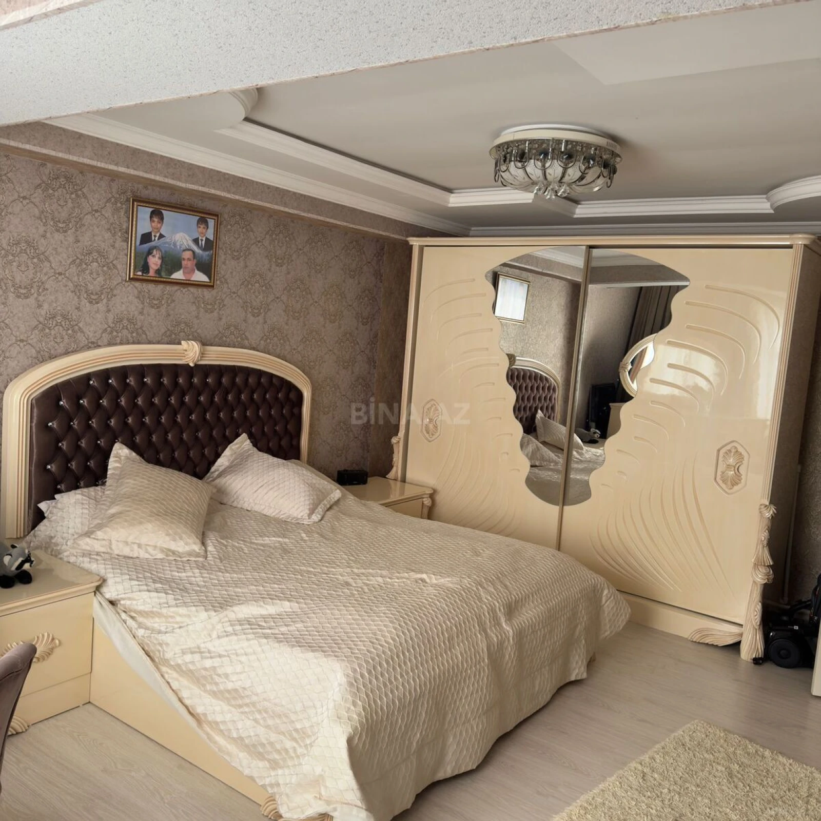 Satılır 3 otaqlı mənzil 120 m²