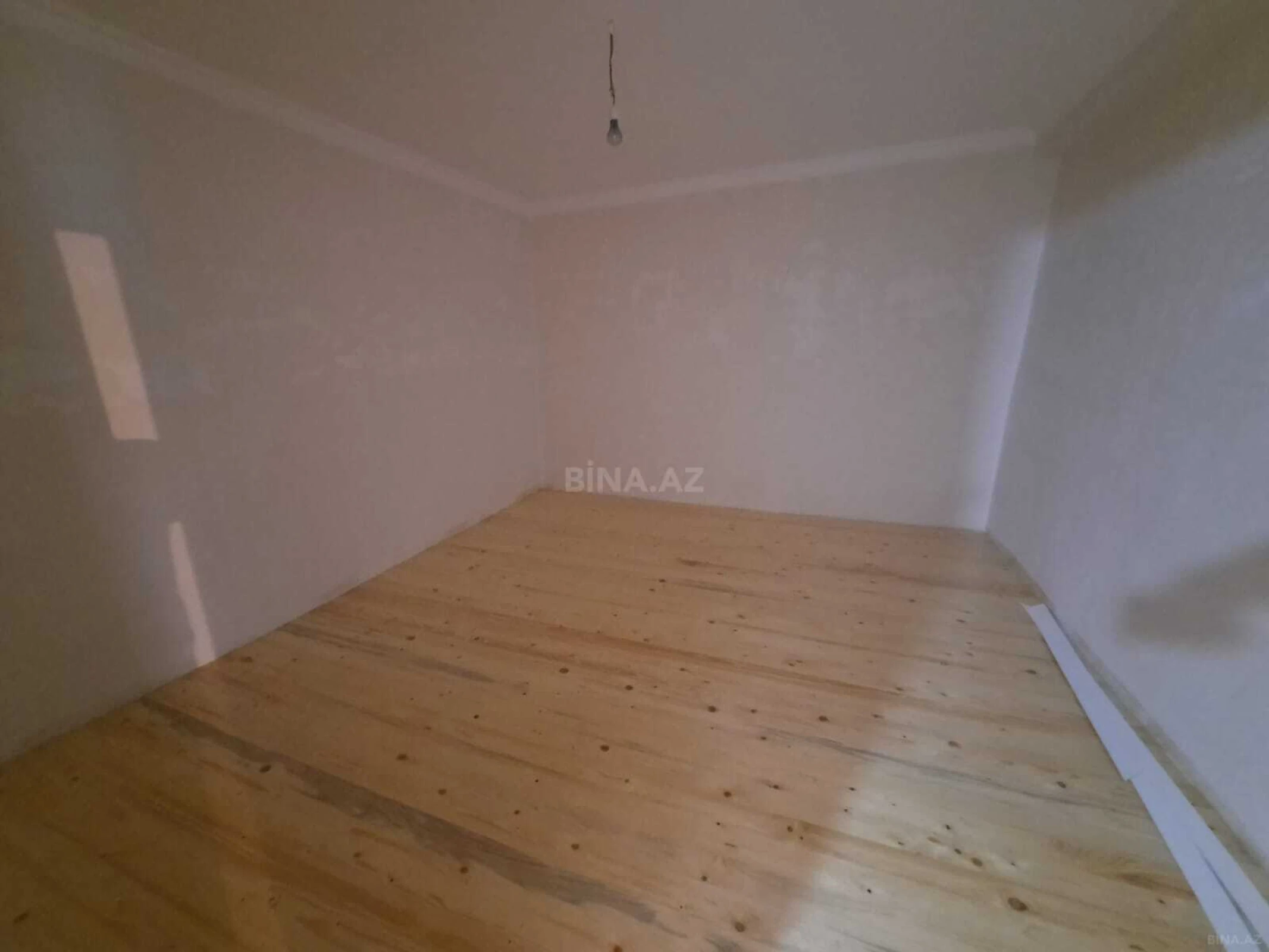Satılır 3 otaqlı mənzil 75 m²