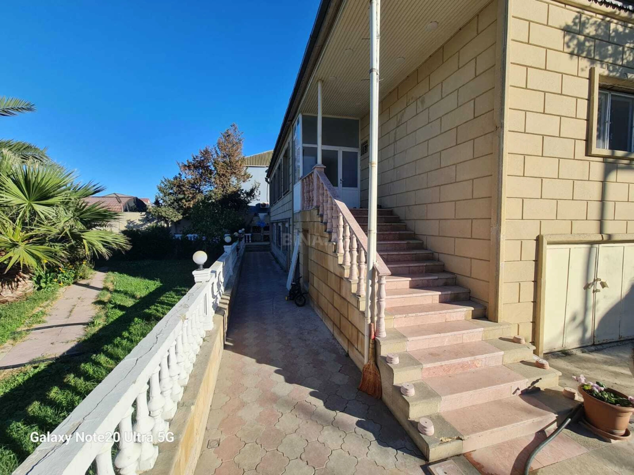 Satılır 7 otaqlı həyət evi 500 m²