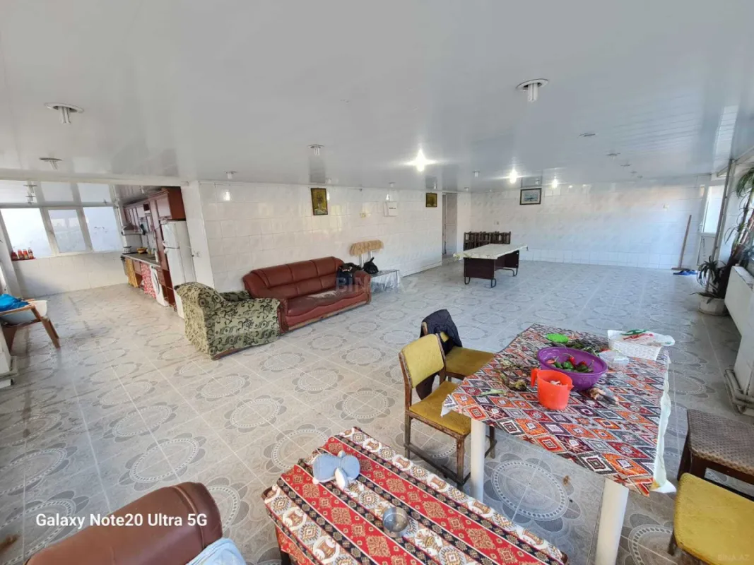 Satılır 7 otaqlı həyət evi 500 m²