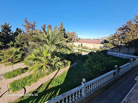 Satılır 7 otaqlı həyət evi 500 m²