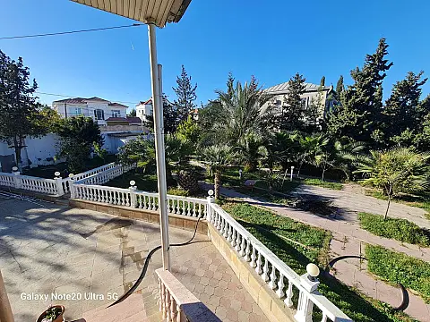 Satılır 7 otaqlı həyət evi 500 m²