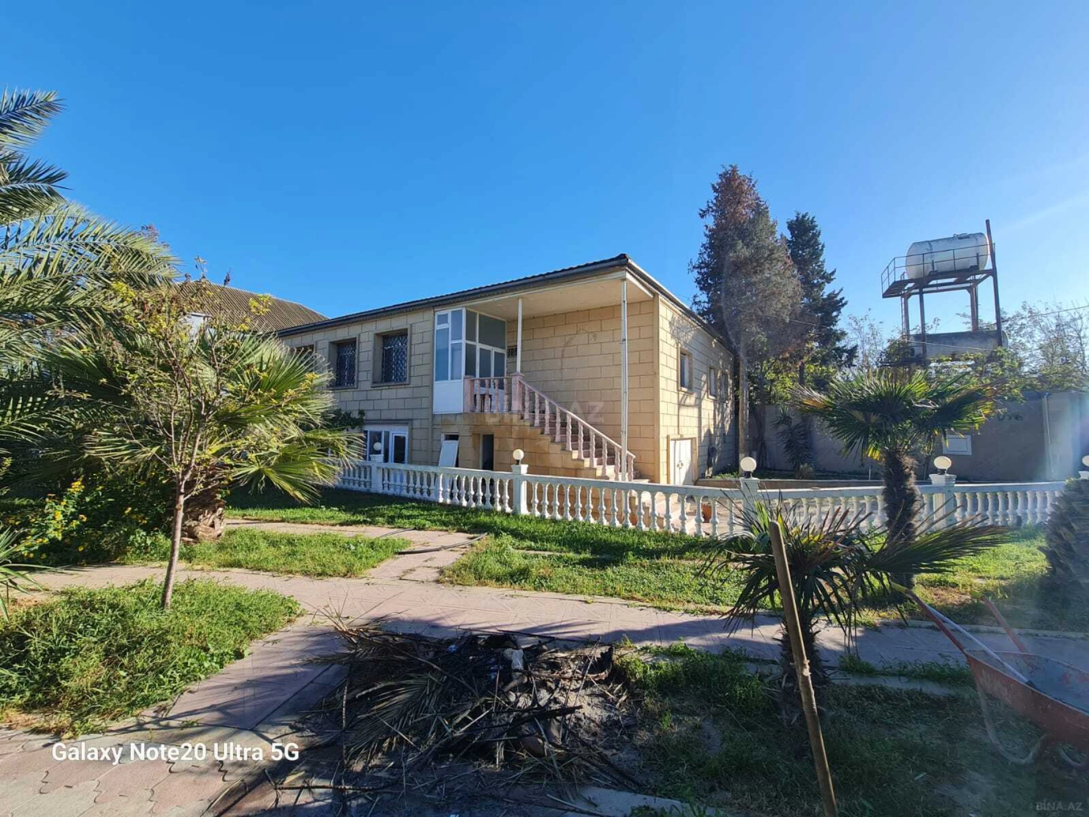 Satılır 7 otaqlı həyət evi 500 m²