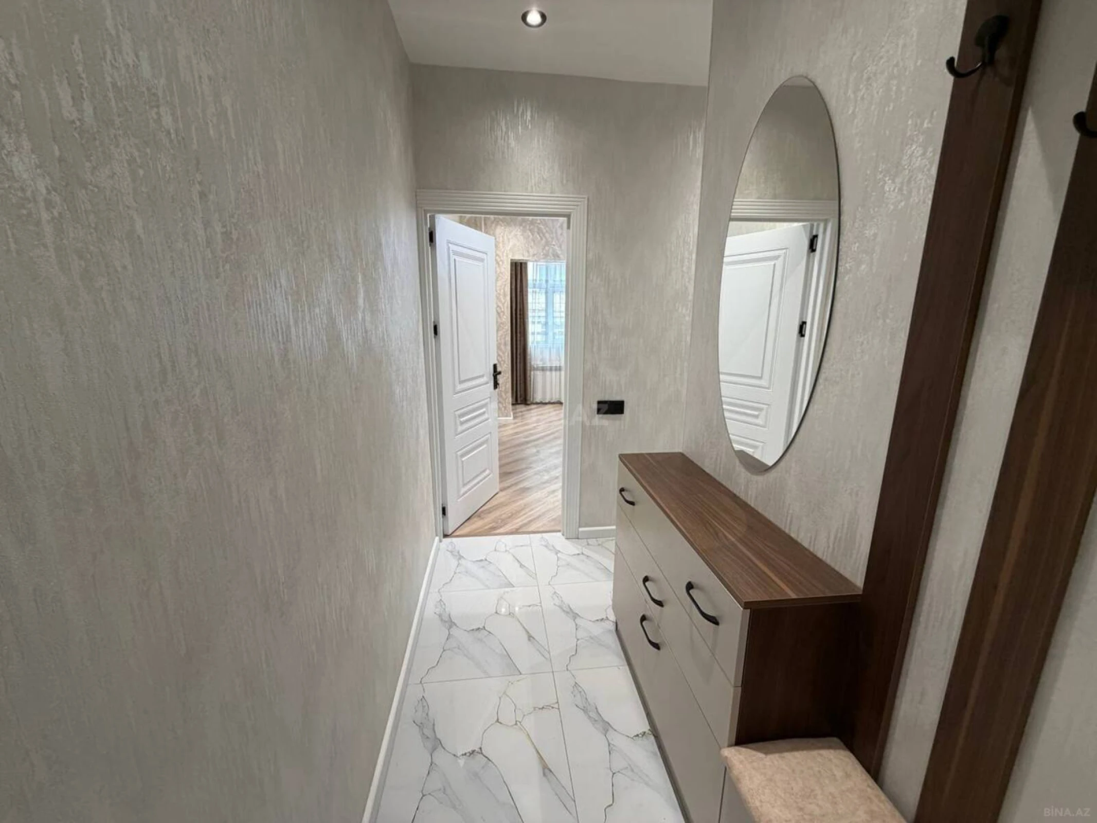 Satılır 2 otaqlı mənzil 45 m²