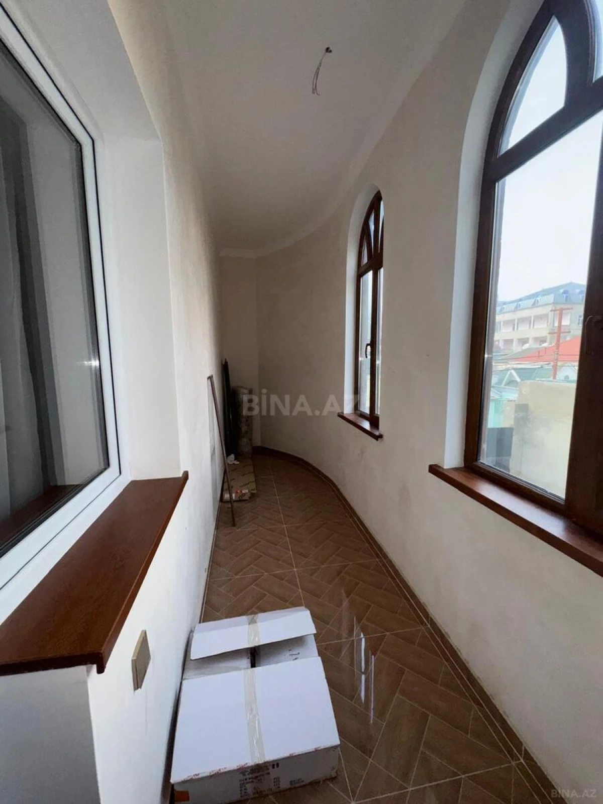 Satılır 4 otaqlı həyət evi 256 m²