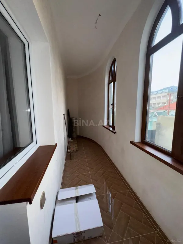 Satılır 4 otaqlı həyət evi 256 m²