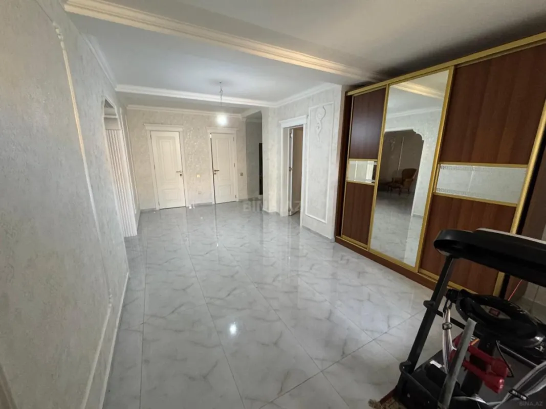 Satılır 4 otaqlı həyət evi 256 m²