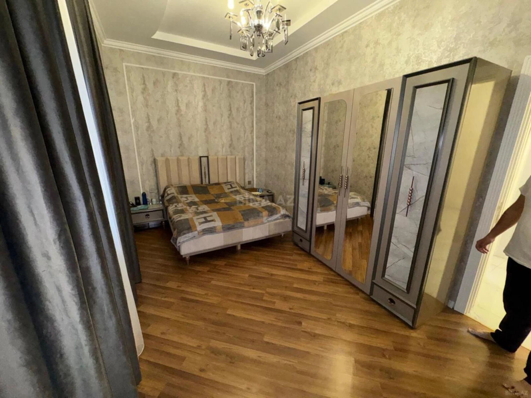 Satılır 4 otaqlı həyət evi 256 m²