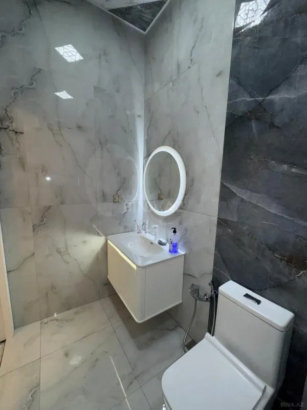Satılır 4 otaqlı həyət evi 256 m²