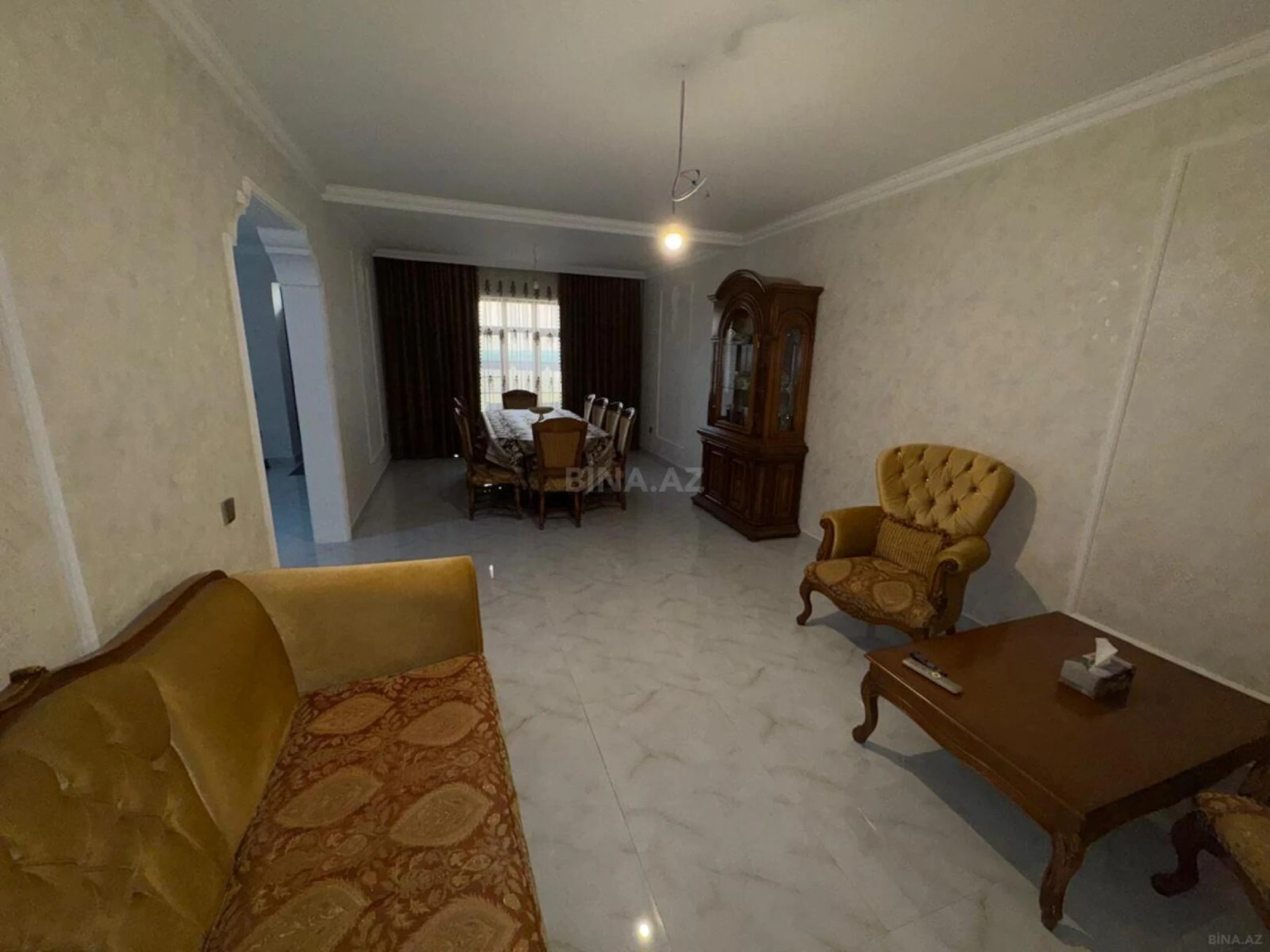 Satılır 4 otaqlı həyət evi 256 m²
