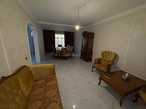 Satılır 4 otaqlı həyət evi 256 m²