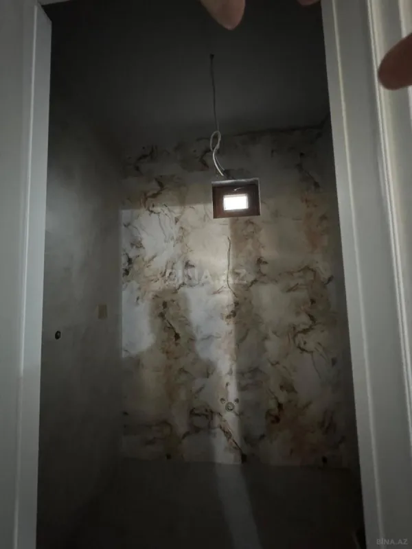 Satılır 4 otaqlı həyət evi 256 m²