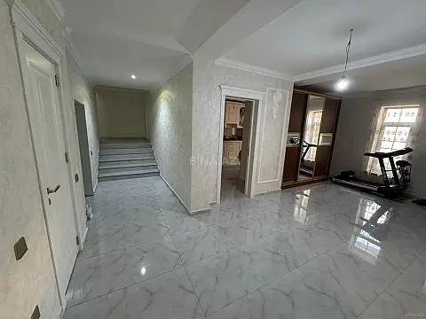 Satılır 4 otaqlı həyət evi 256 m²