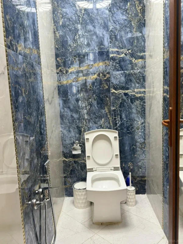 Satılır 3 otaqlı mənzil 136 m²