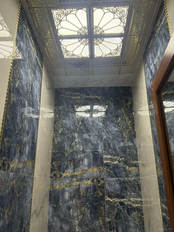 Satılır 3 otaqlı mənzil 136 m²