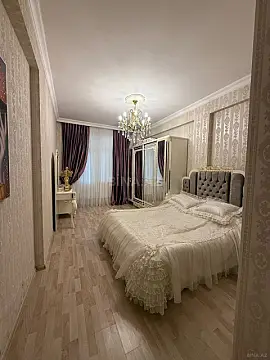 Satılır 3 otaqlı mənzil 136 m²