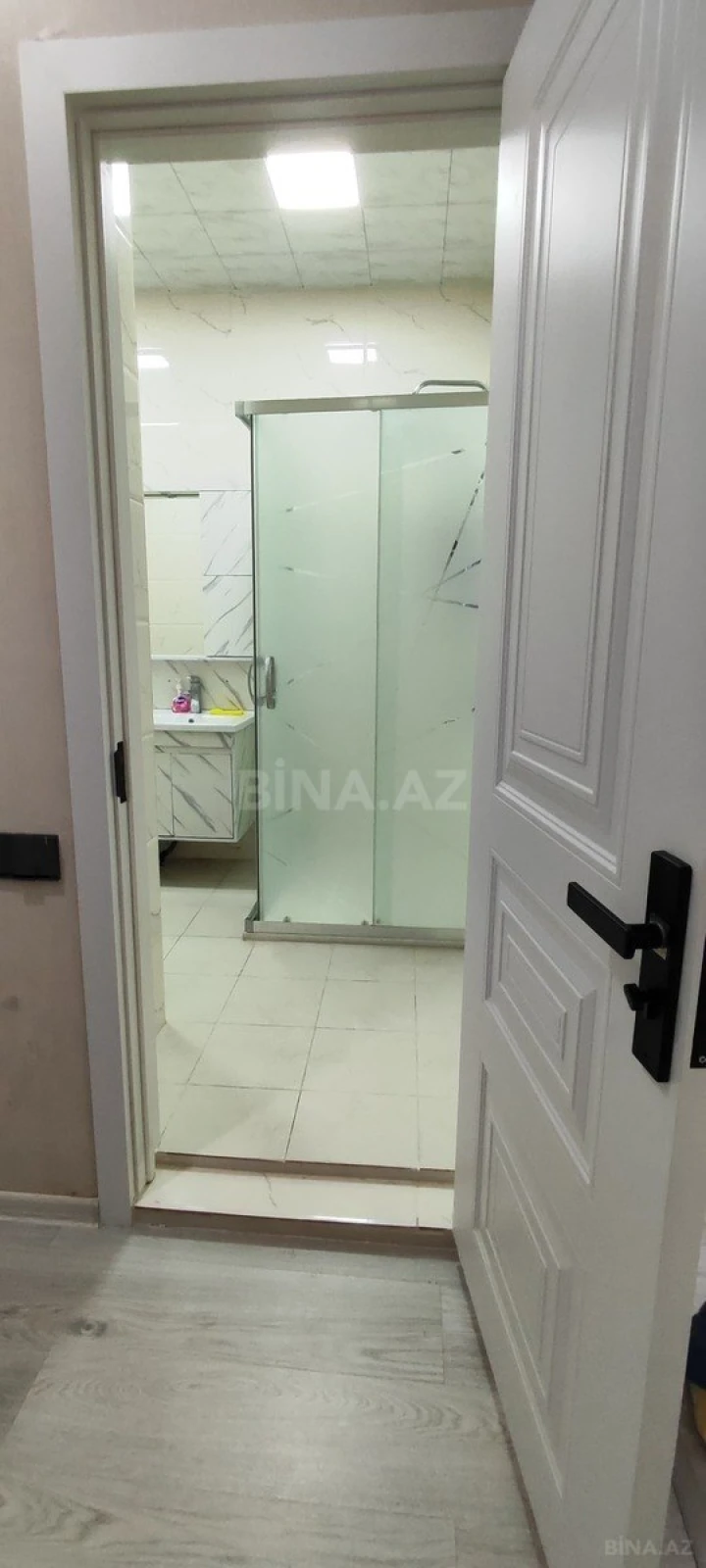 Satılır 2 otaqlı mənzil 73 m²