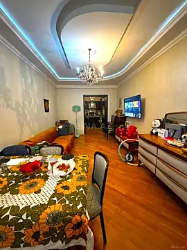 Satılır 2 otaqlı mənzil 70 m²