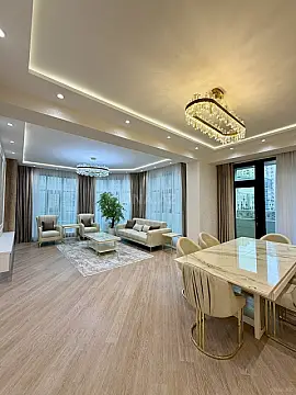 Satılır 3 otaqlı mənzil 141 m²