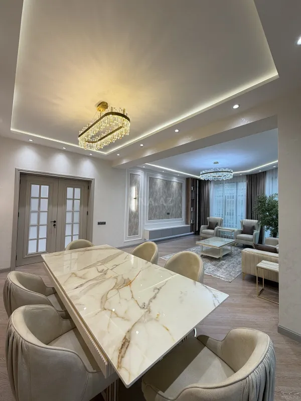 Satılır 3 otaqlı mənzil 141 m²