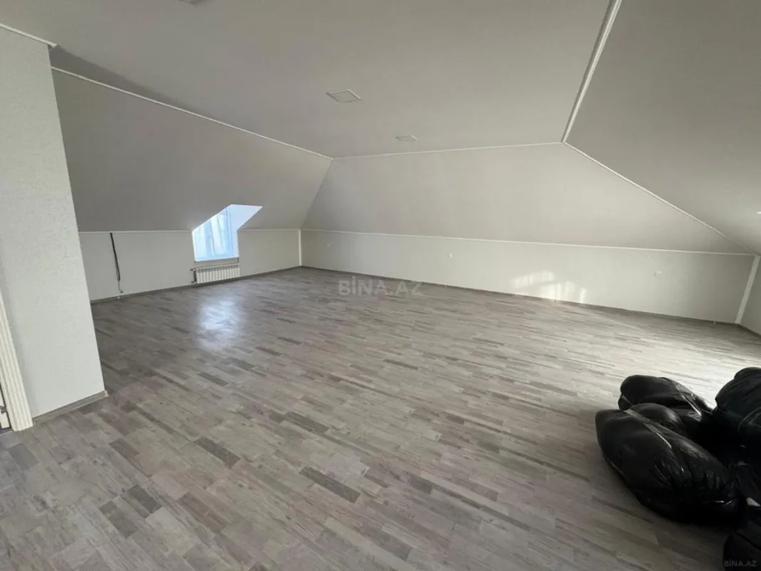 Satılır 6 otaqlı həyət evi 237 m²
