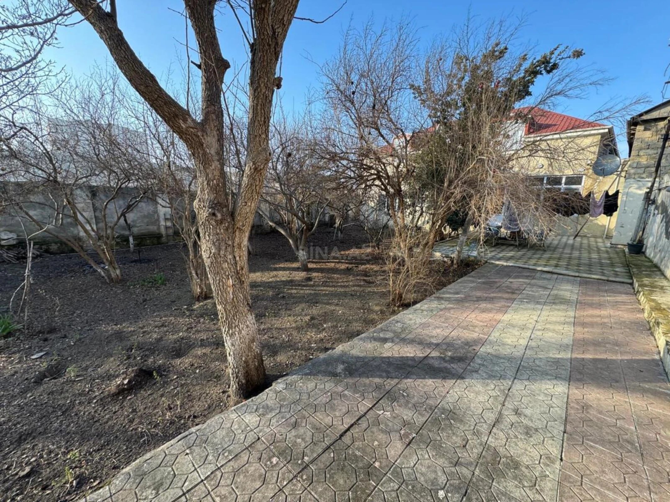 Satılır 6 otaqlı həyət evi 237 m²