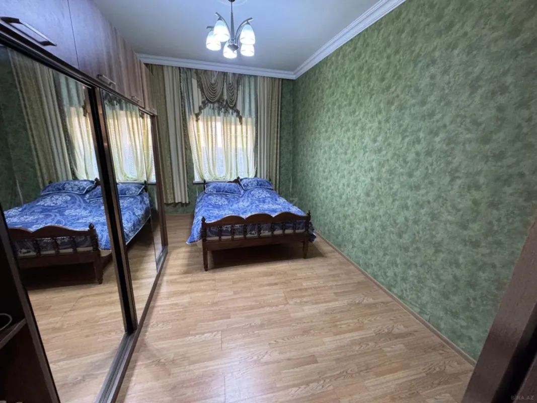 Satılır 6 otaqlı həyət evi 237 m²