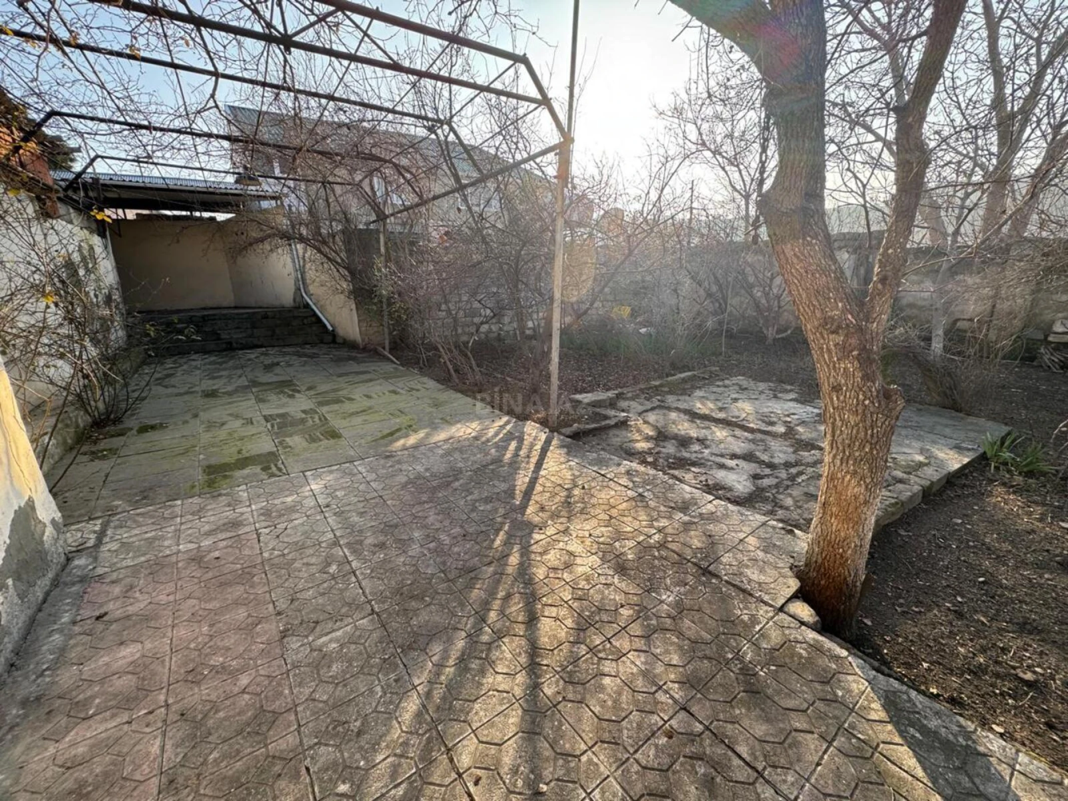 Satılır 6 otaqlı həyət evi 237 m²