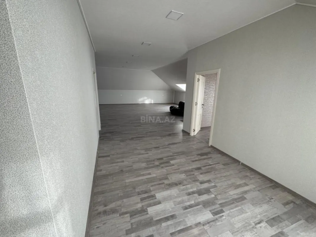 Satılır 6 otaqlı həyət evi 237 m²