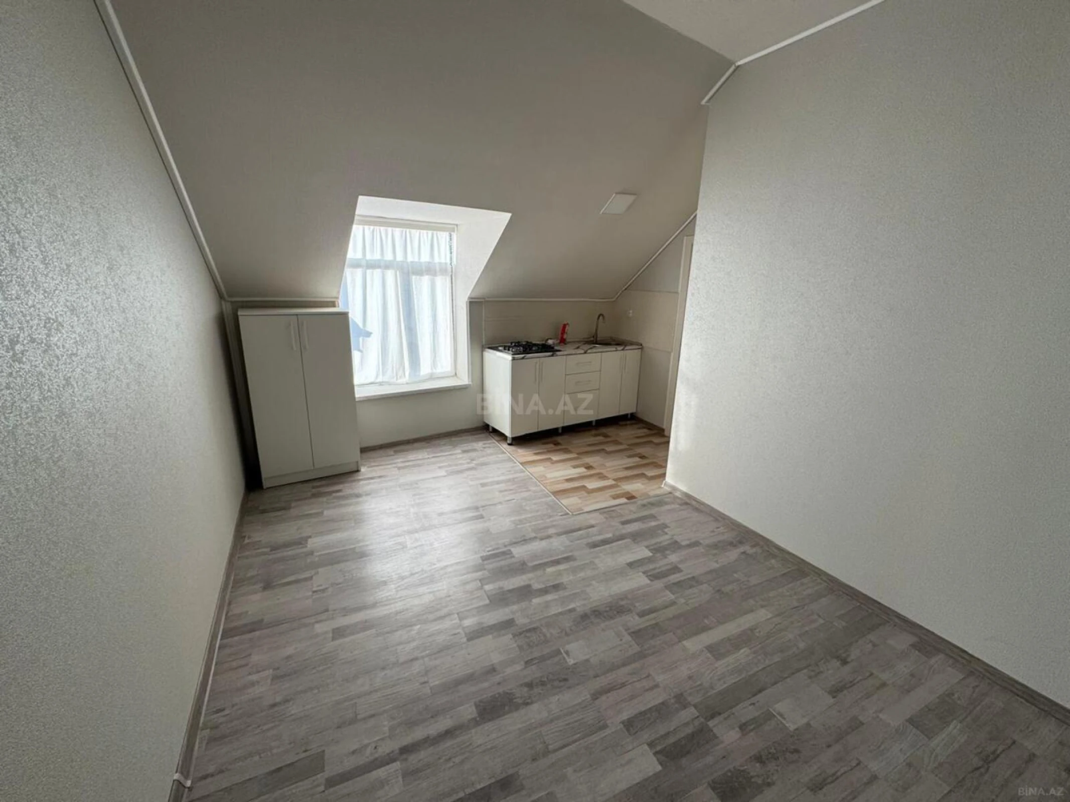 Satılır 6 otaqlı həyət evi 237 m²