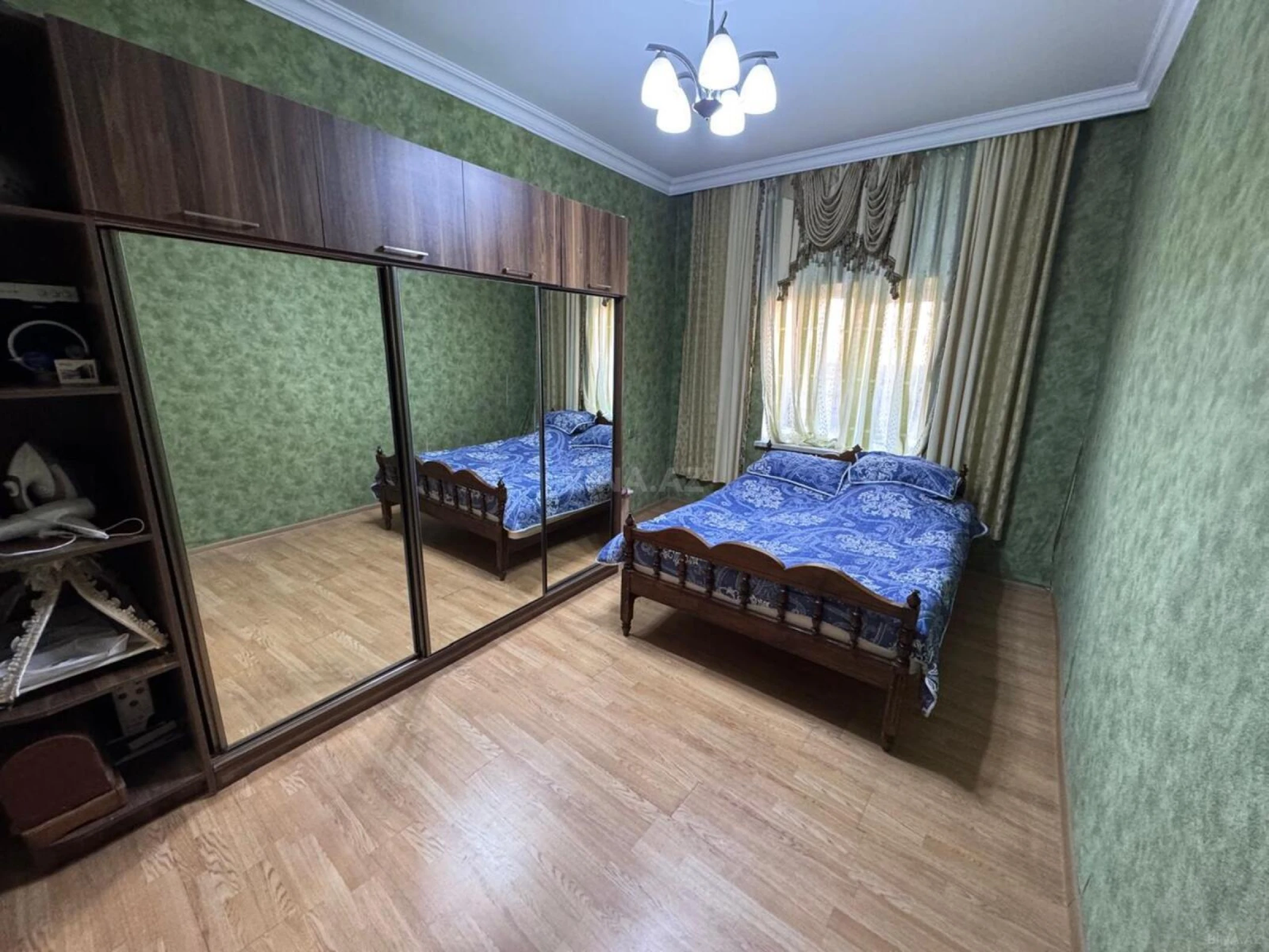 Satılır 6 otaqlı həyət evi 237 m²