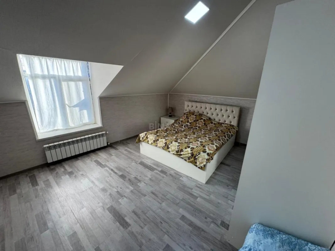 Satılır 6 otaqlı həyət evi 237 m²