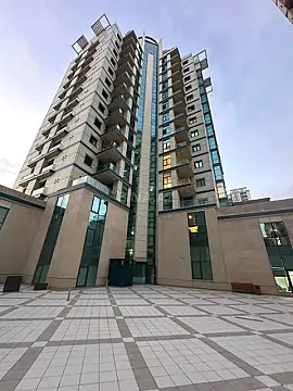 Satılır 4 otaqlı mənzil 186 m²