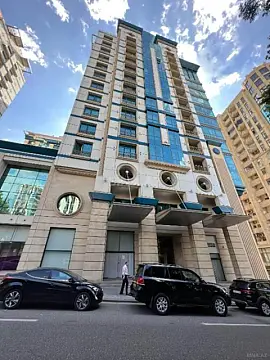 Satılır 4 otaqlı mənzil 186 m² — Bakı 4 otaq 186.00 m²