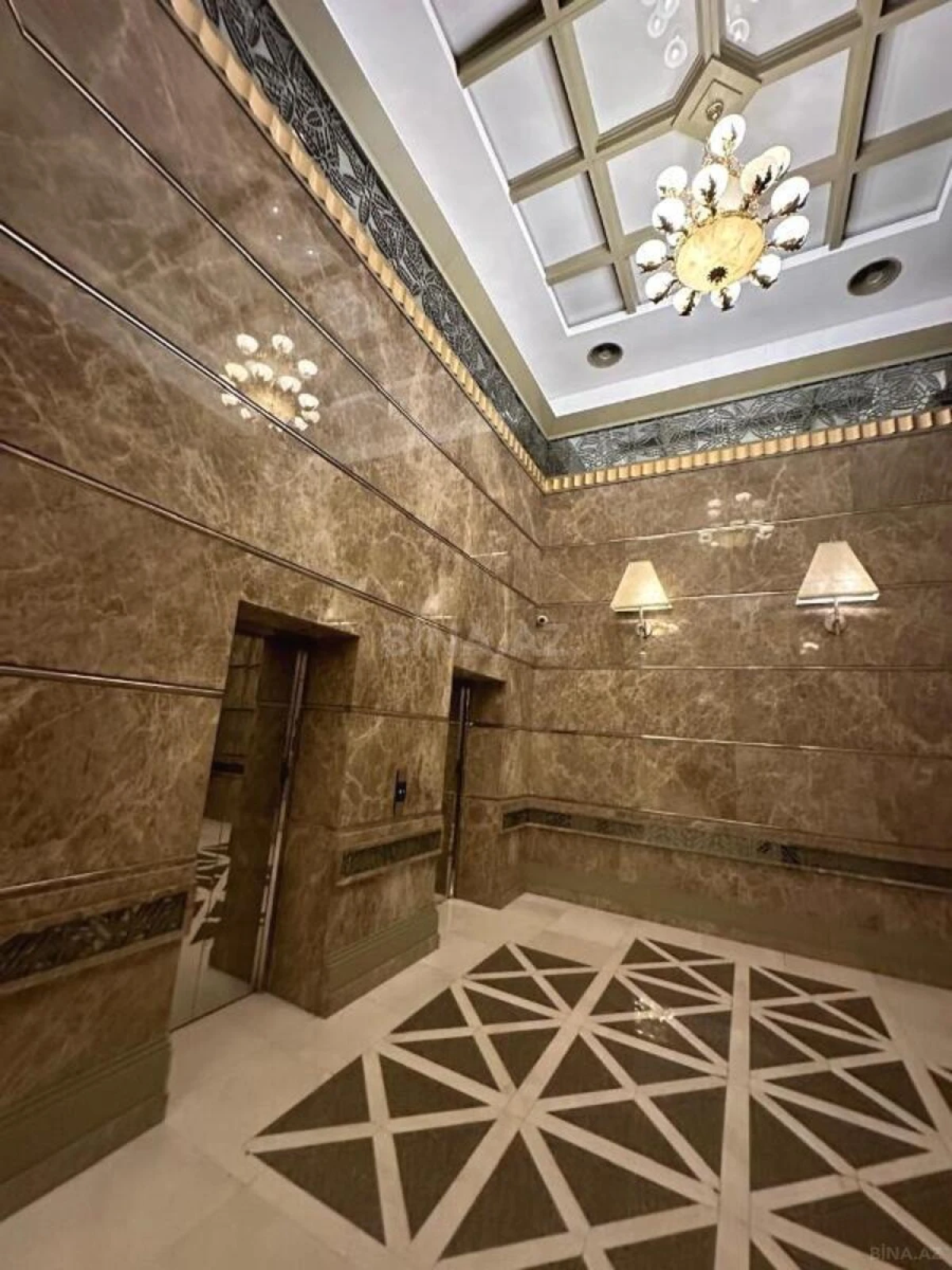 Satılır 4 otaqlı mənzil 186 m²